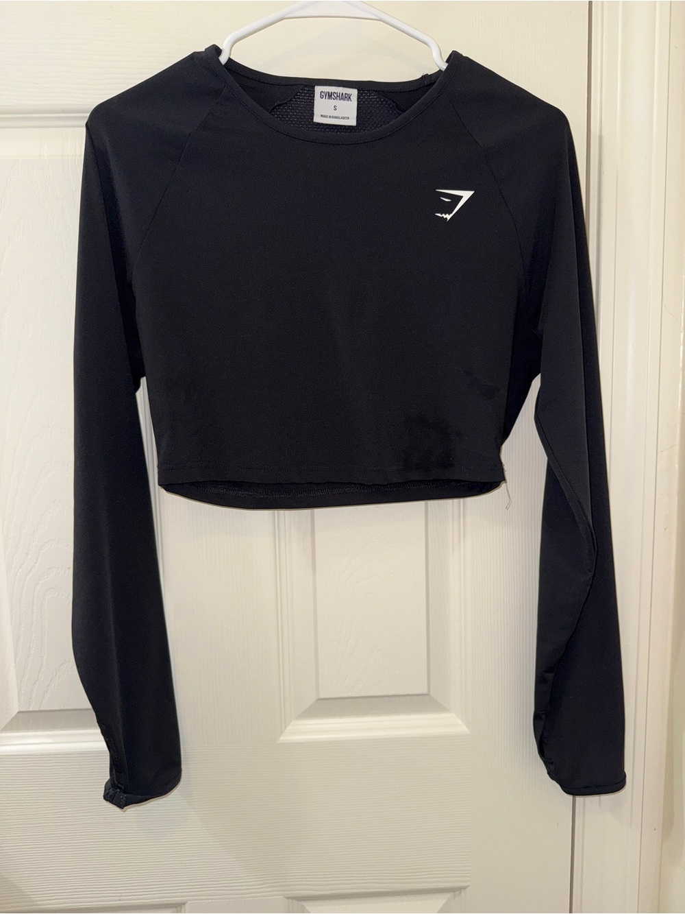 Gymshark Black Long Sleeve Cropped Performance Top
